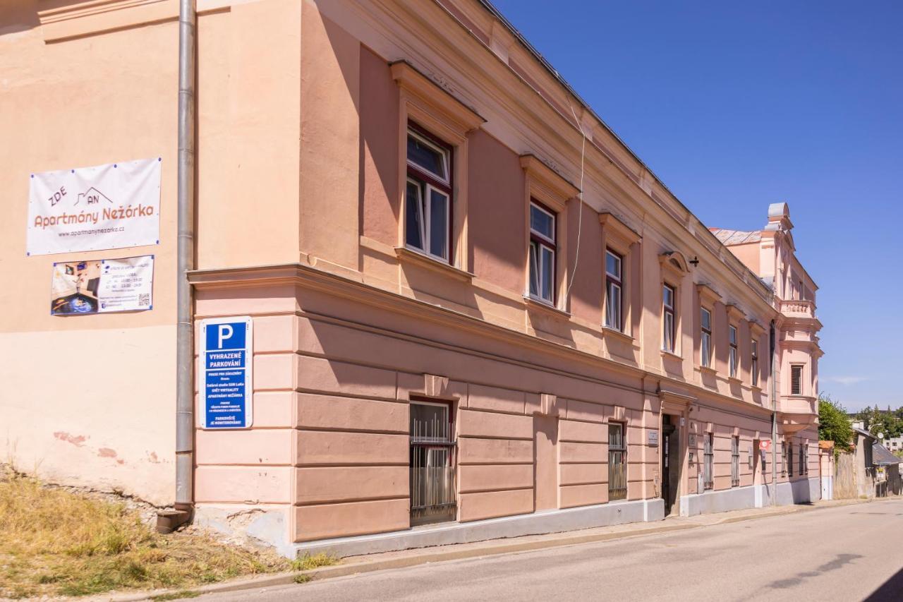 Apartmany Nezarka A Privatni Wellness Йндрихув Храдец Екстериор снимка
