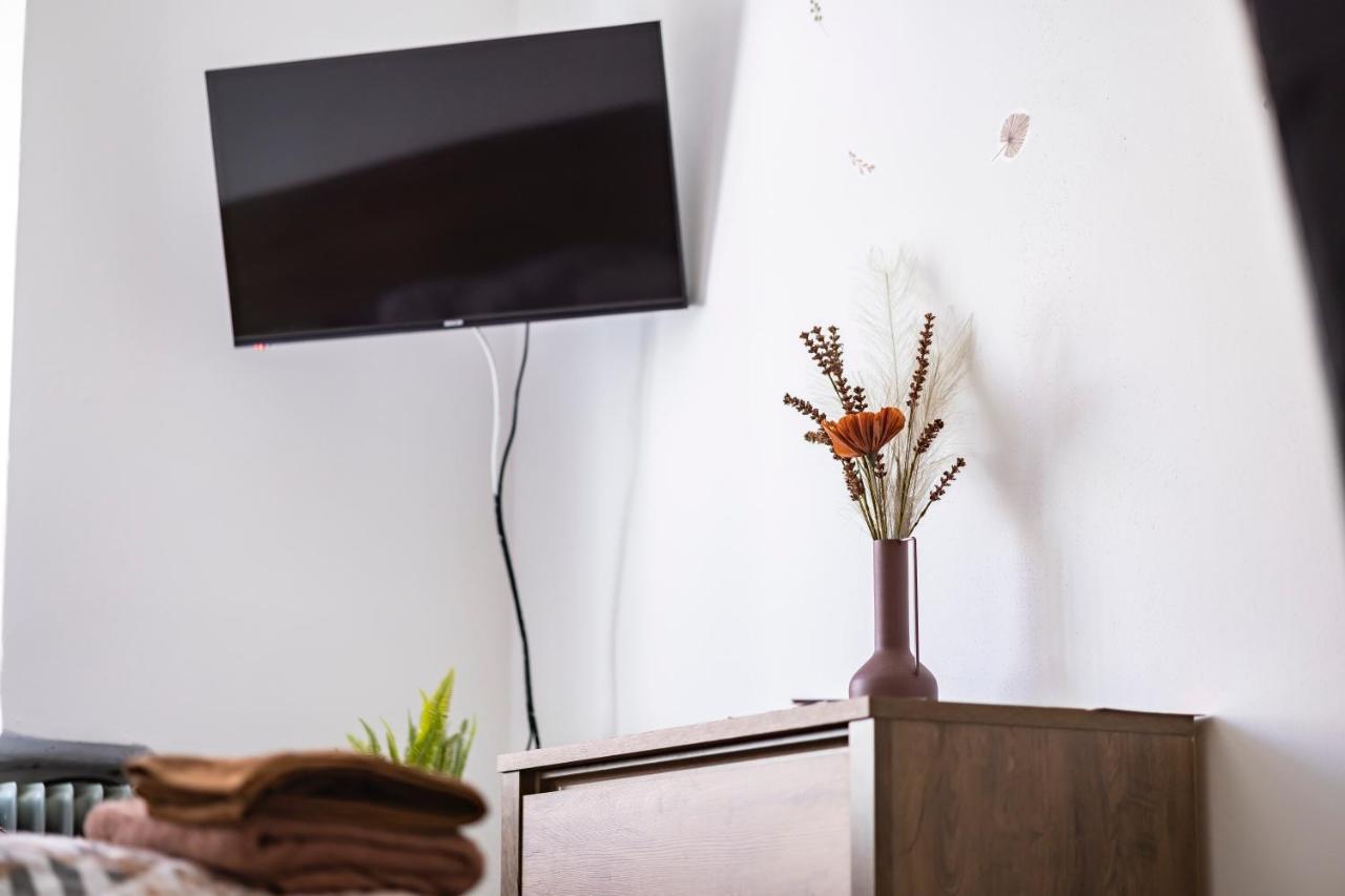 Apartmany Nezarka A Privatni Wellness Йндрихув Храдец Екстериор снимка