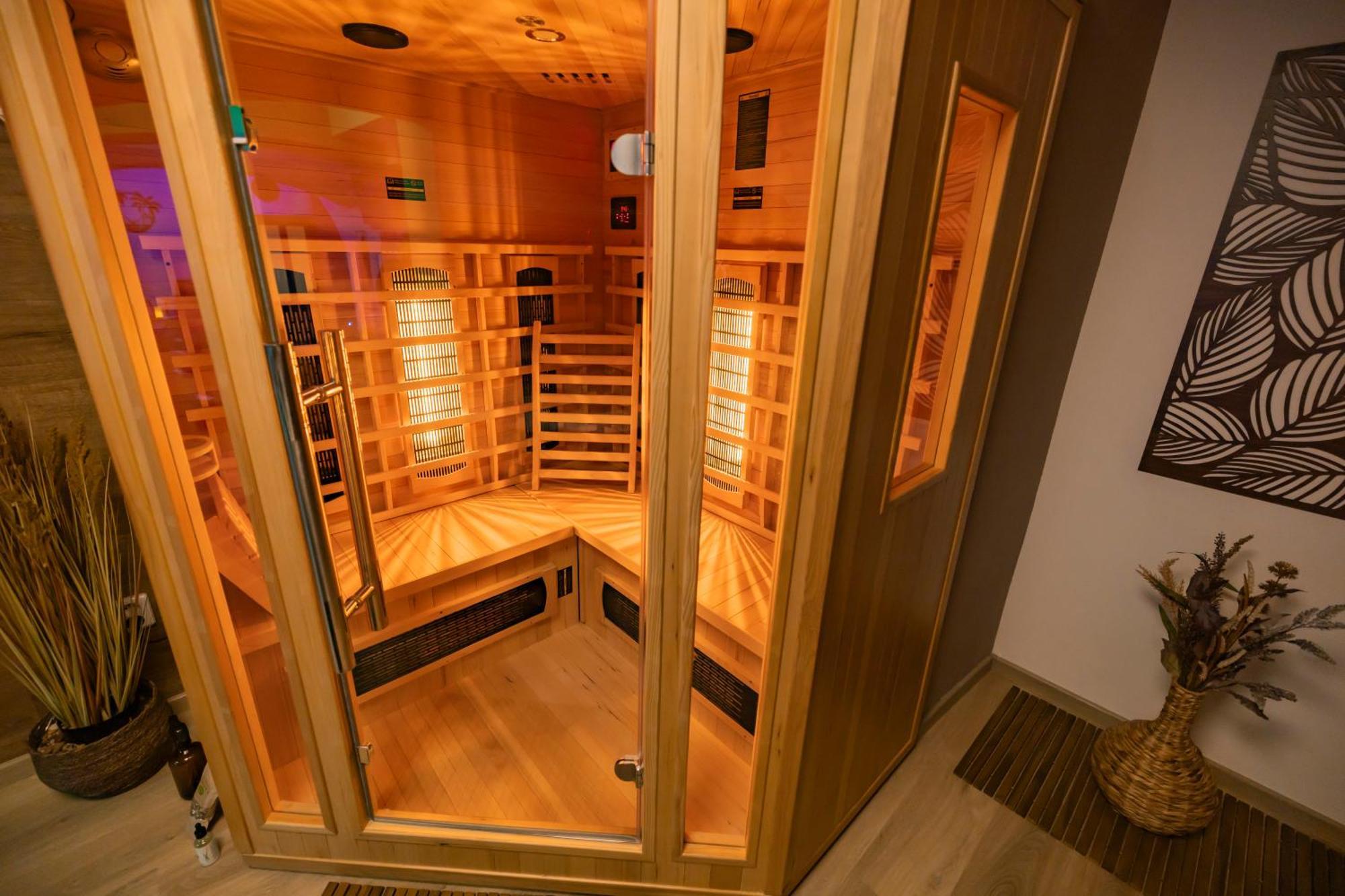 Apartmany Nezarka A Privatni Wellness Йндрихув Храдец Екстериор снимка