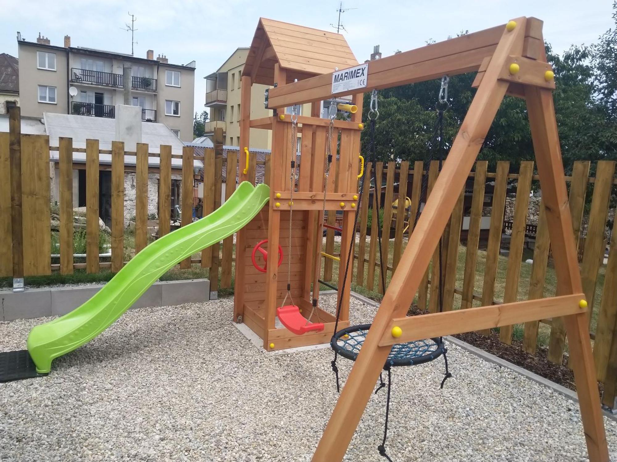 Apartmany Nezarka A Privatni Wellness Йндрихув Храдец Екстериор снимка